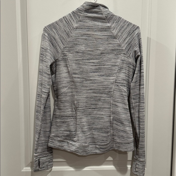 Lululemon Outrun the Elements 1/2 Zip size 6 - Picture 4 of 6